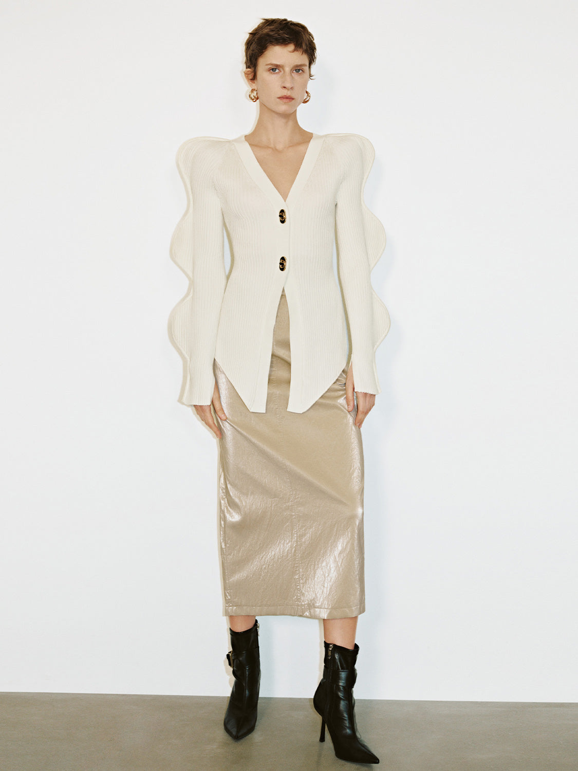 Wave Sleeve V-Neck Knitted Cardigan - Image 5