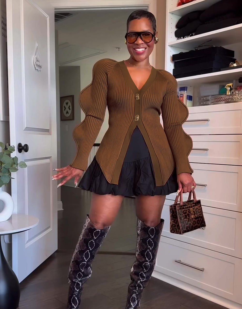 Wave Sleeve V-Neck Knitted Cardigan - Image 24