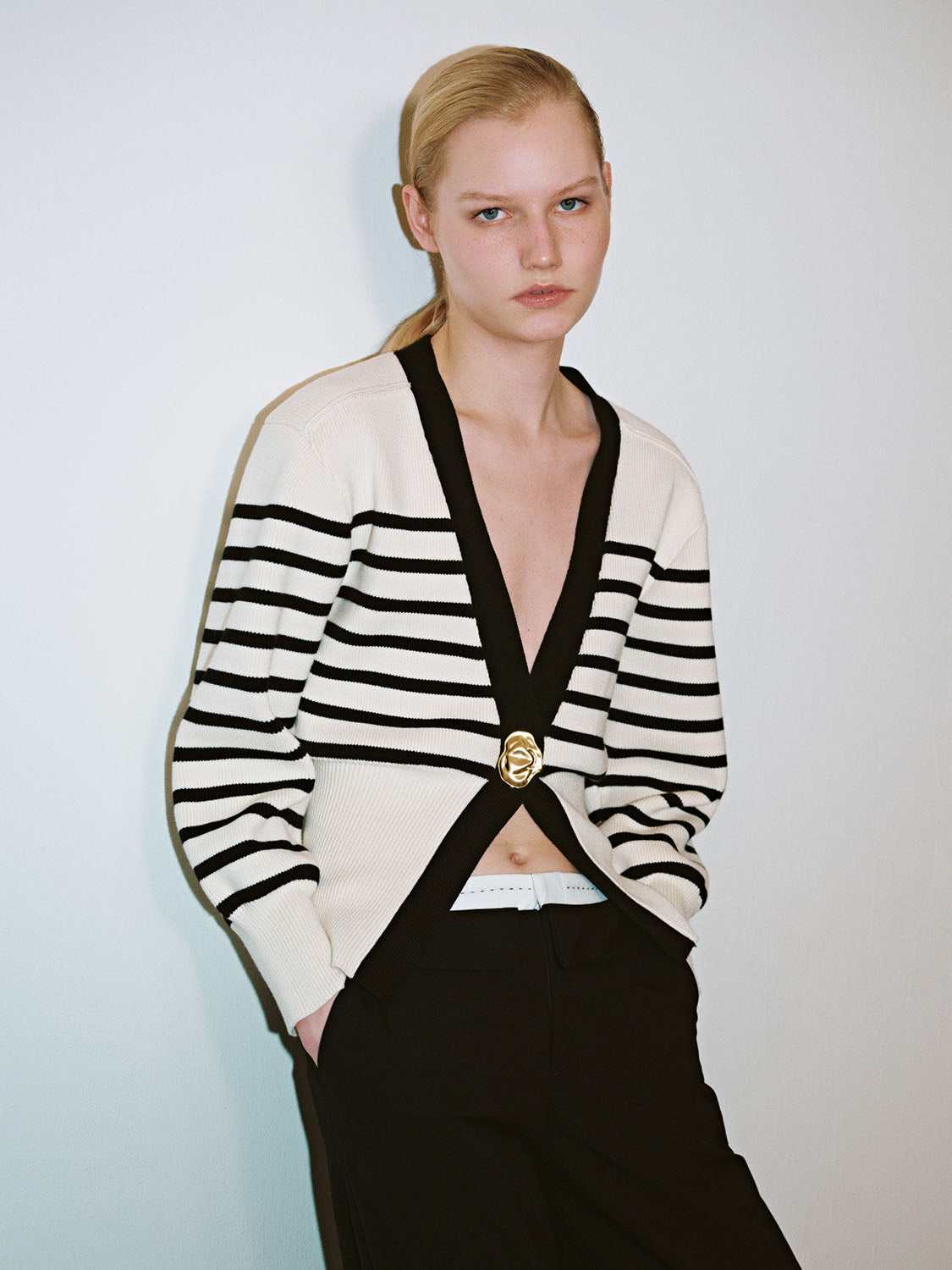 V-Neck Knitted Cardigan - Image 3