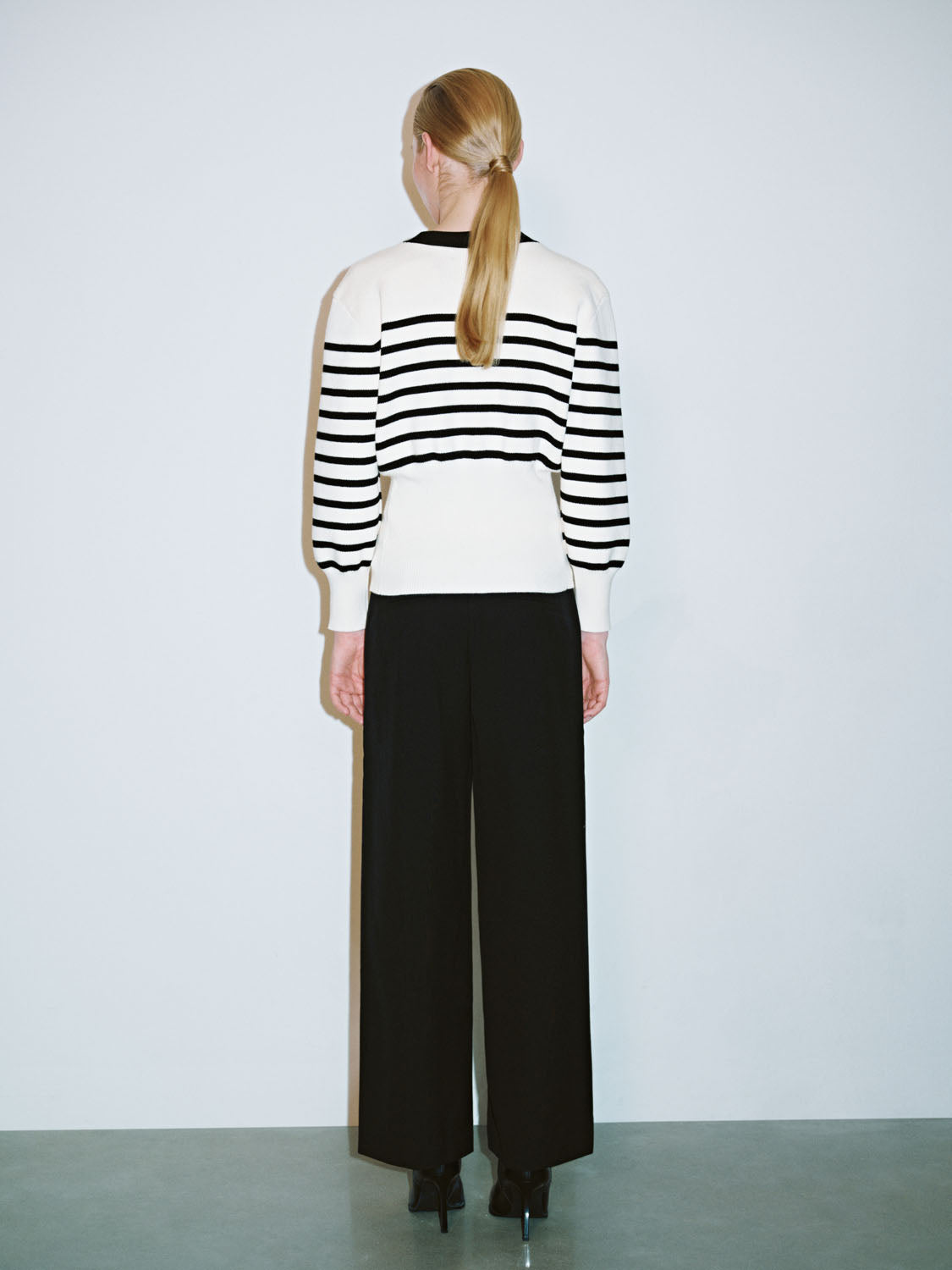 V-Neck Knitted Cardigan - Image 33