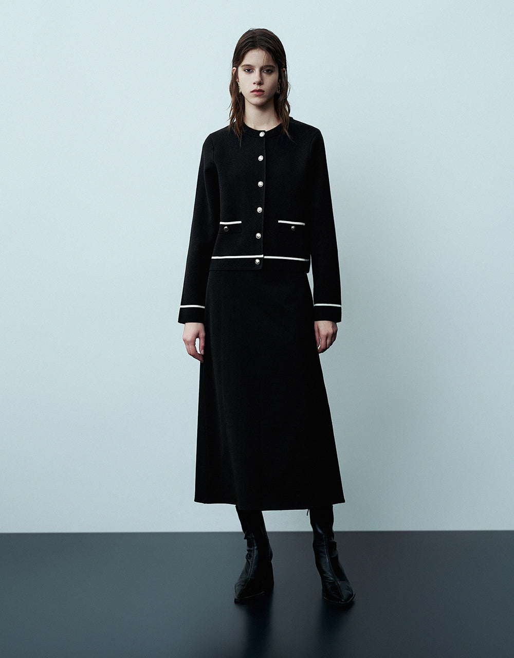 Crew Neck Knitted Cardigan With Fake Pockets - Image 15