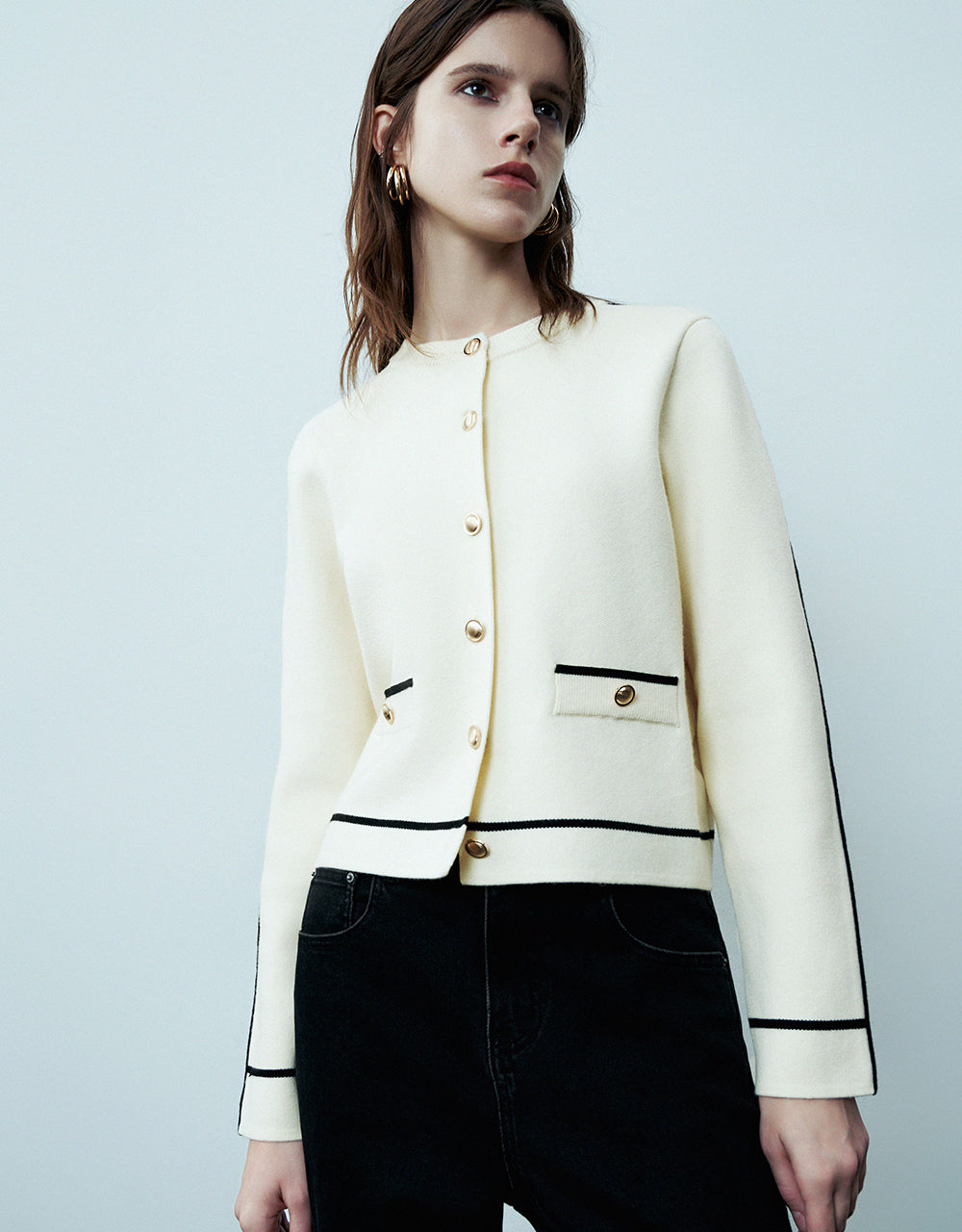 Crew Neck Knitted Cardigan With Fake Pockets - Image 3