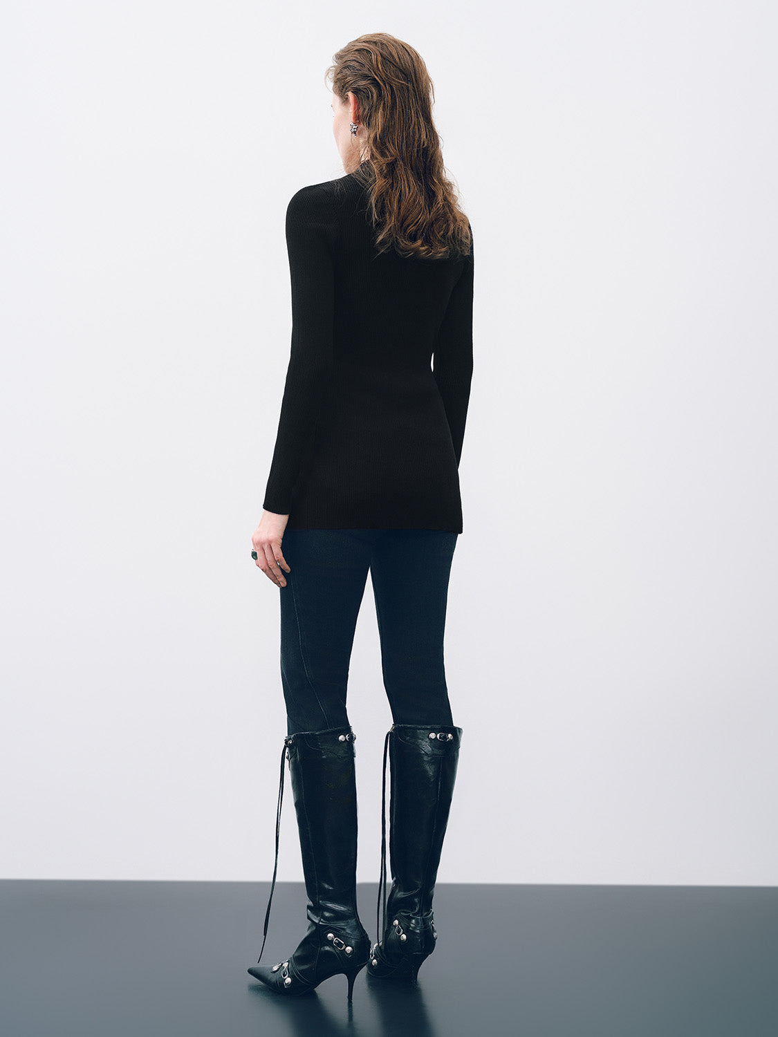 Fluid Metal Buttons Skinny Knitted Cardigan - Image 4