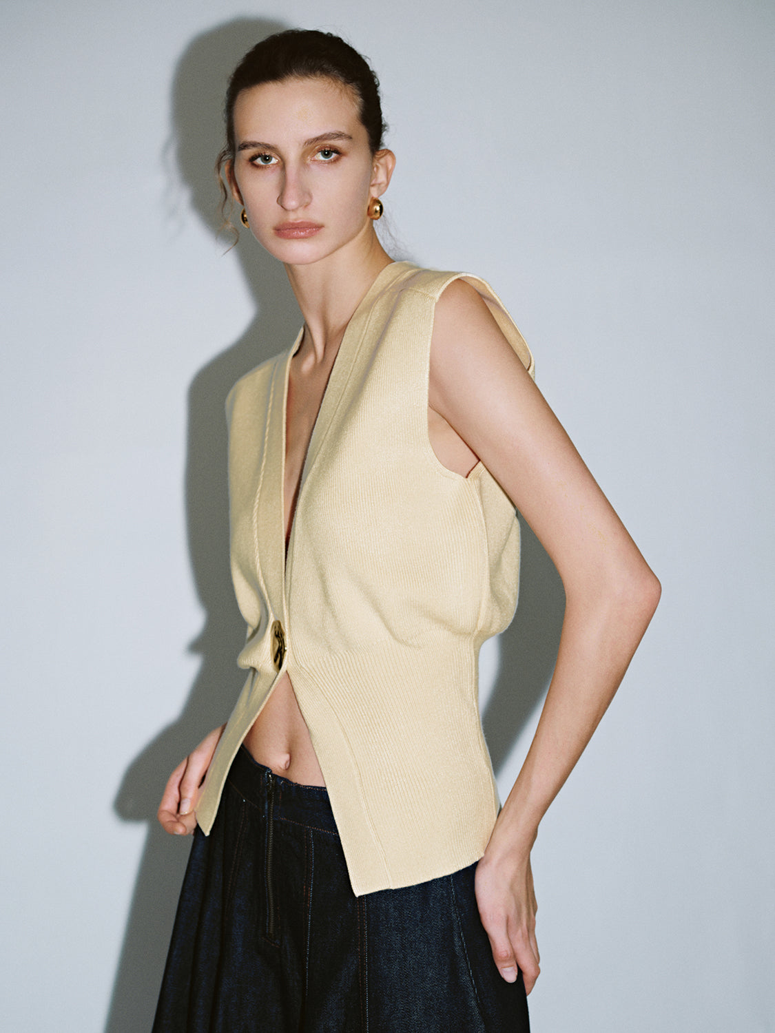 Sleeveless Knitted V-Neck Cardigans - Image 74