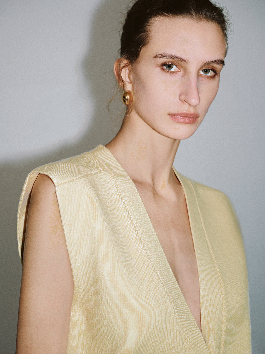 Sleeveless Knitted V-Neck Cardigans - Image 75