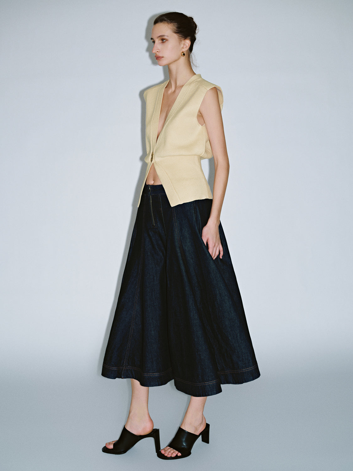 Sleeveless Knitted V-Neck Cardigans - Image 77