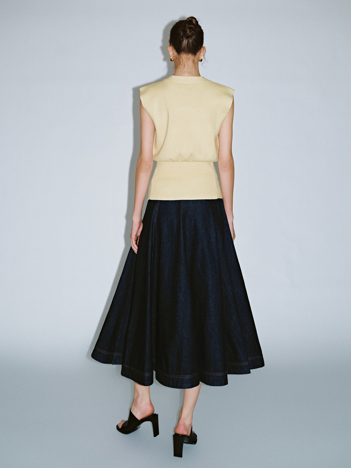 Sleeveless Knitted V-Neck Cardigans - Image 78