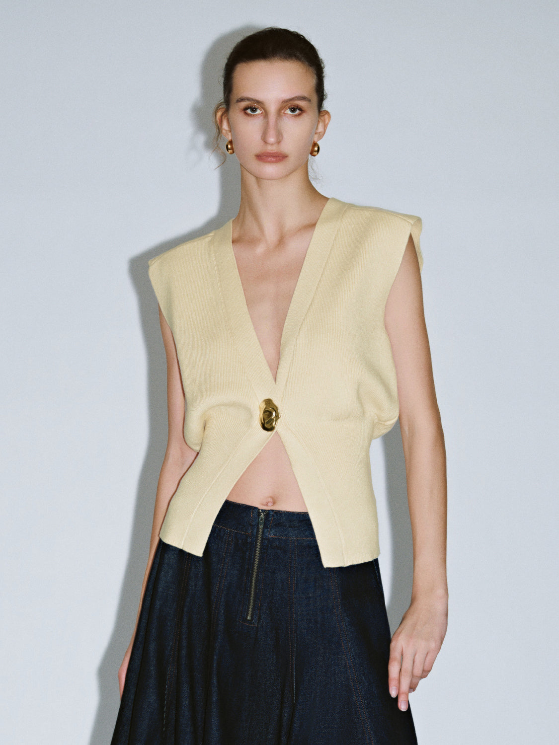 Sleeveless Knitted V-Neck Cardigans - Image 89