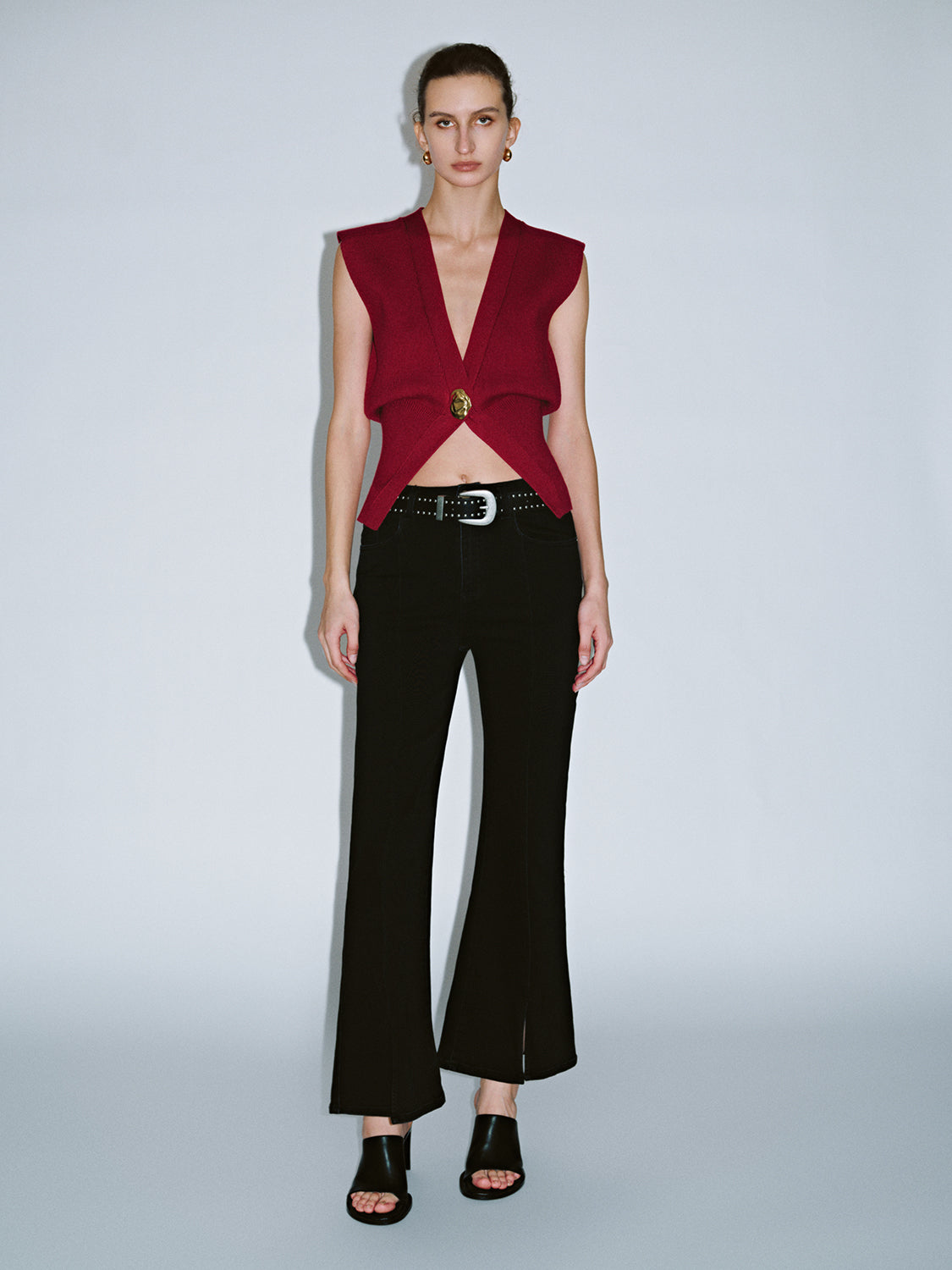 Sleeveless Knitted V-Neck Cardigans - Image 23