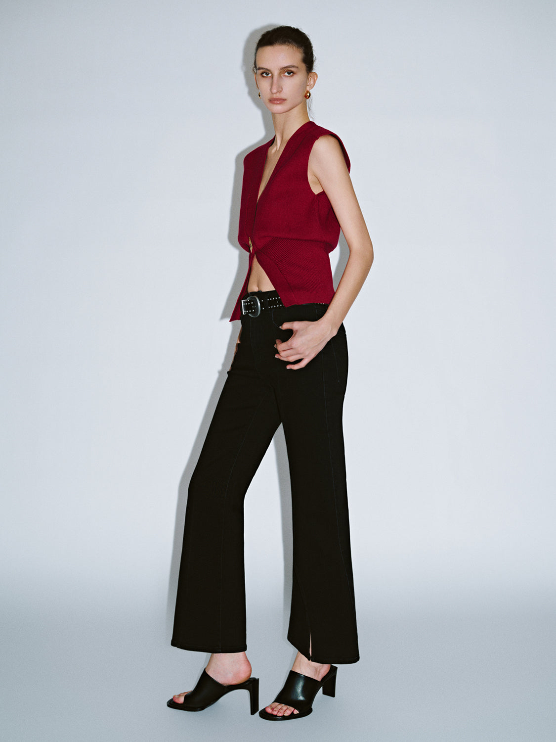 Sleeveless Knitted V-Neck Cardigans - Image 24