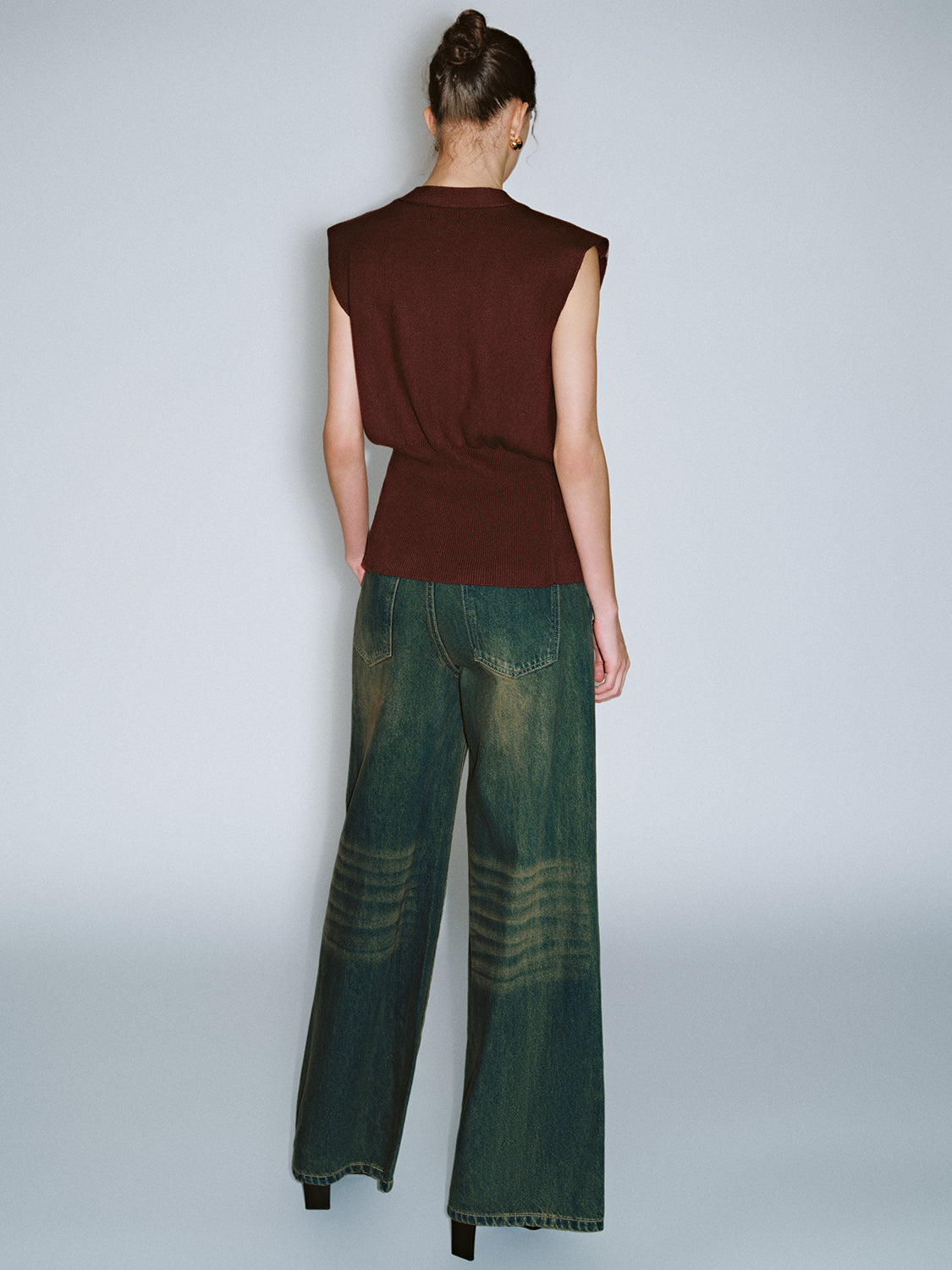 Sleeveless Knitted V-Neck Cardigans - Image 51