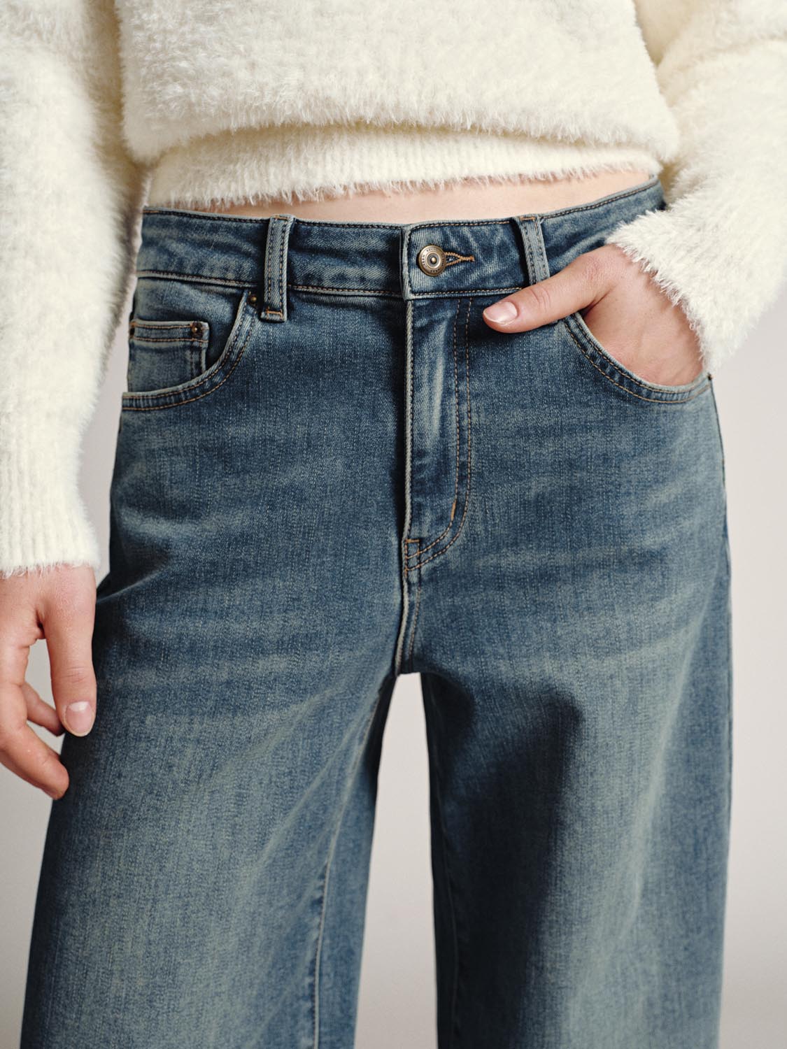 Gradient Wide Leg Jeans - Image 5