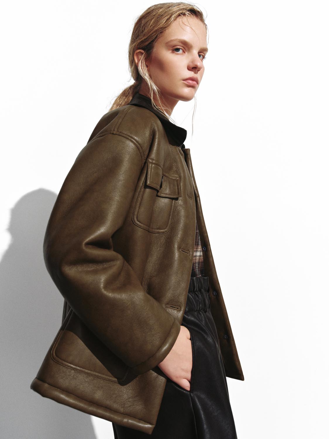 Flap Pockets Button Up Collared Jackets - Image 2