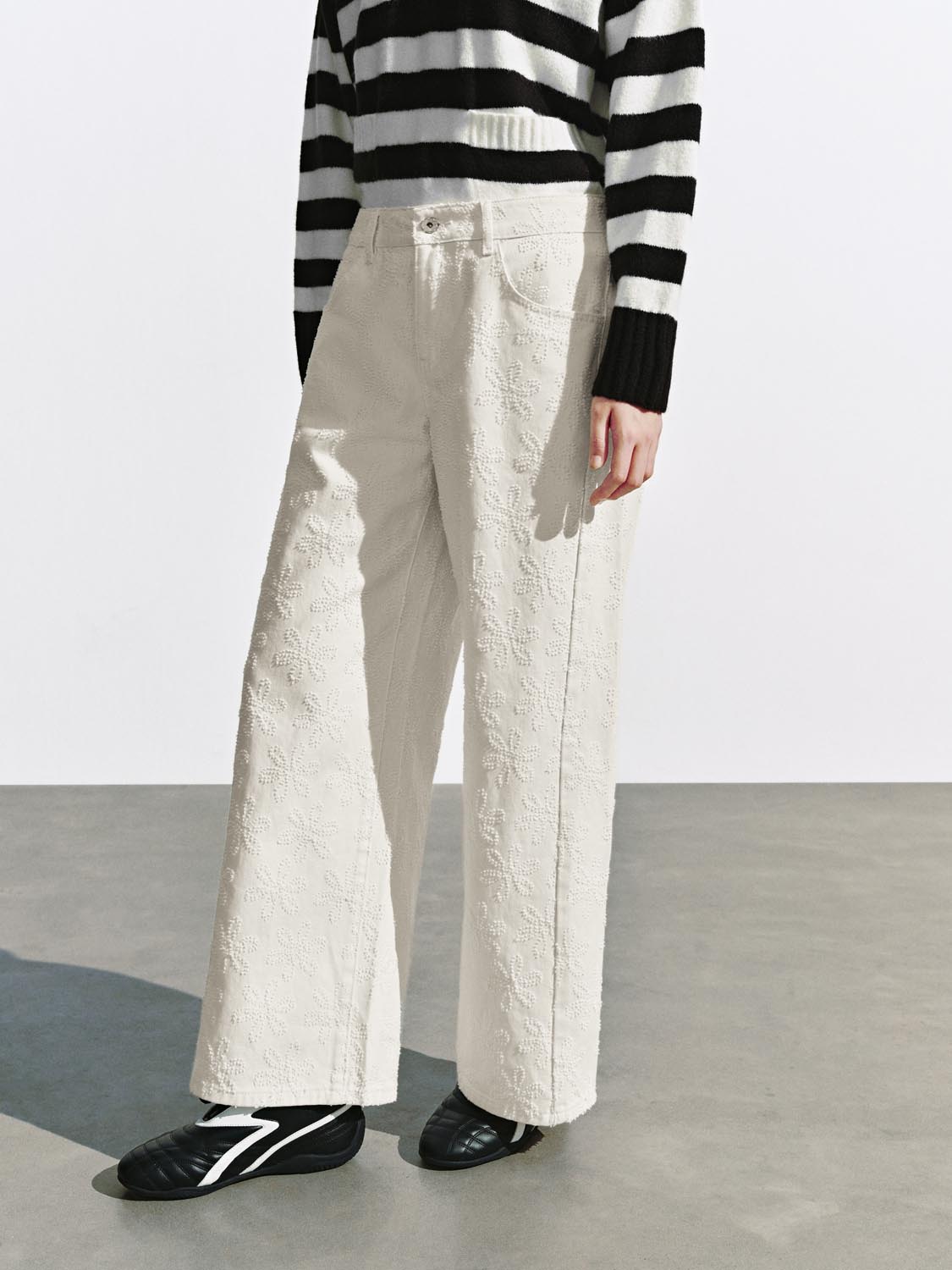 Wide Leg Jeans - Image 3