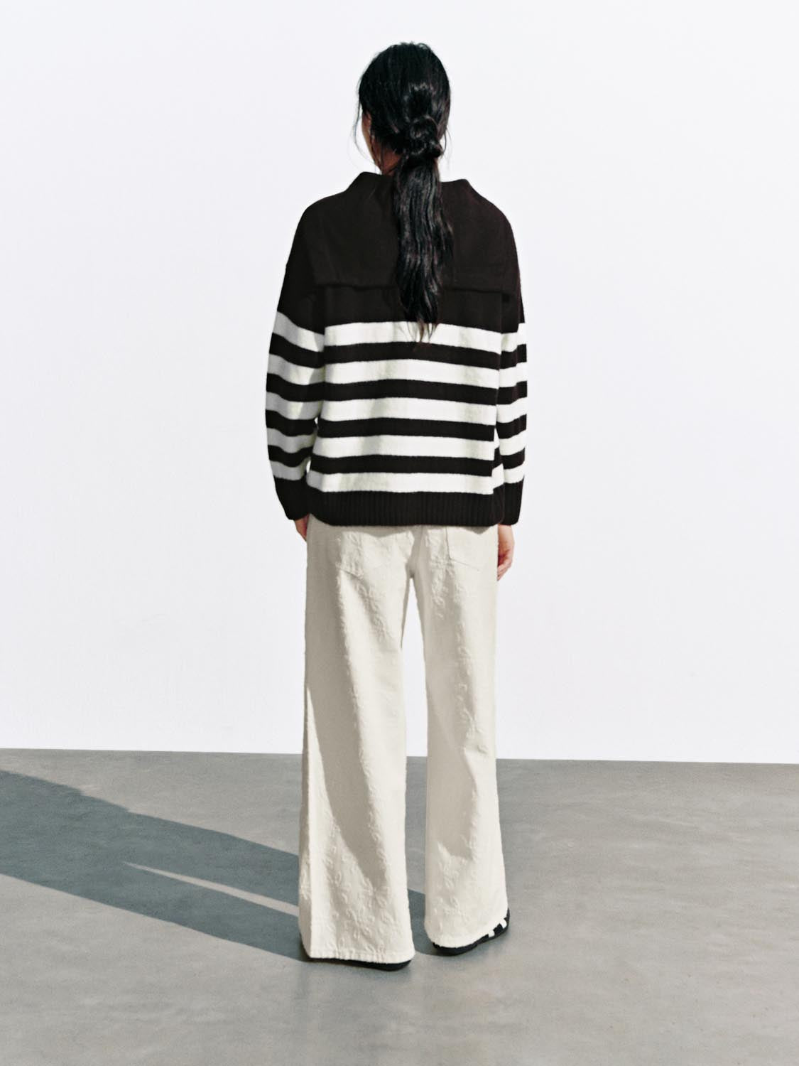 Wide Leg Jeans - Image 4