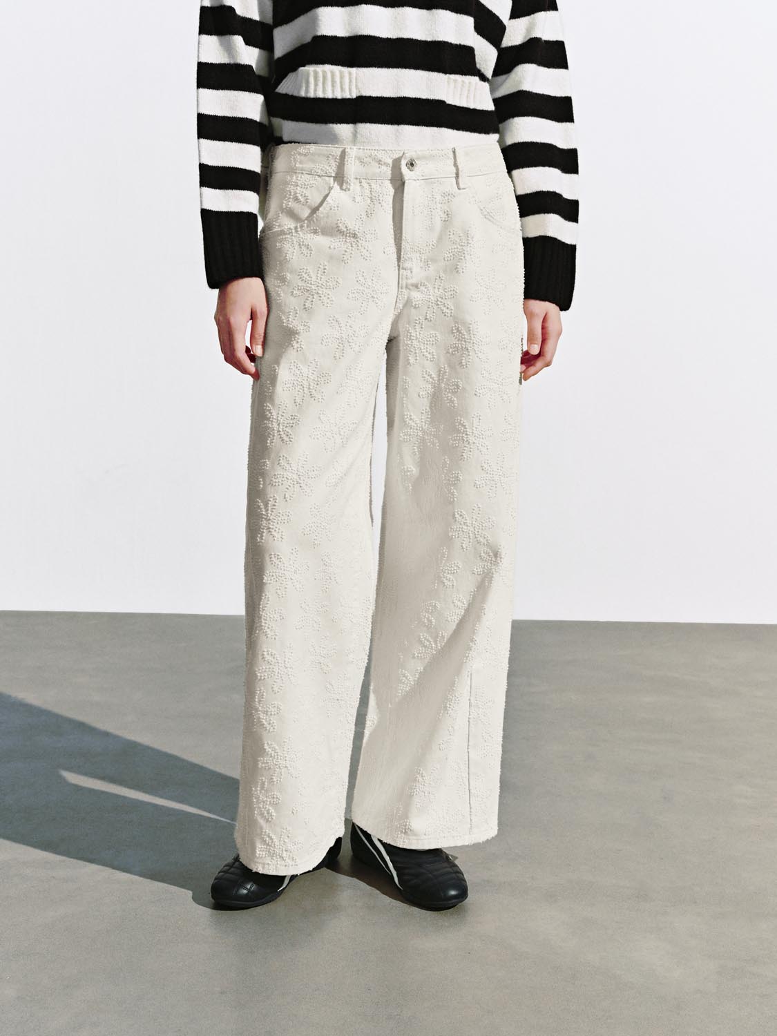 Wide Leg Jeans - Image 9