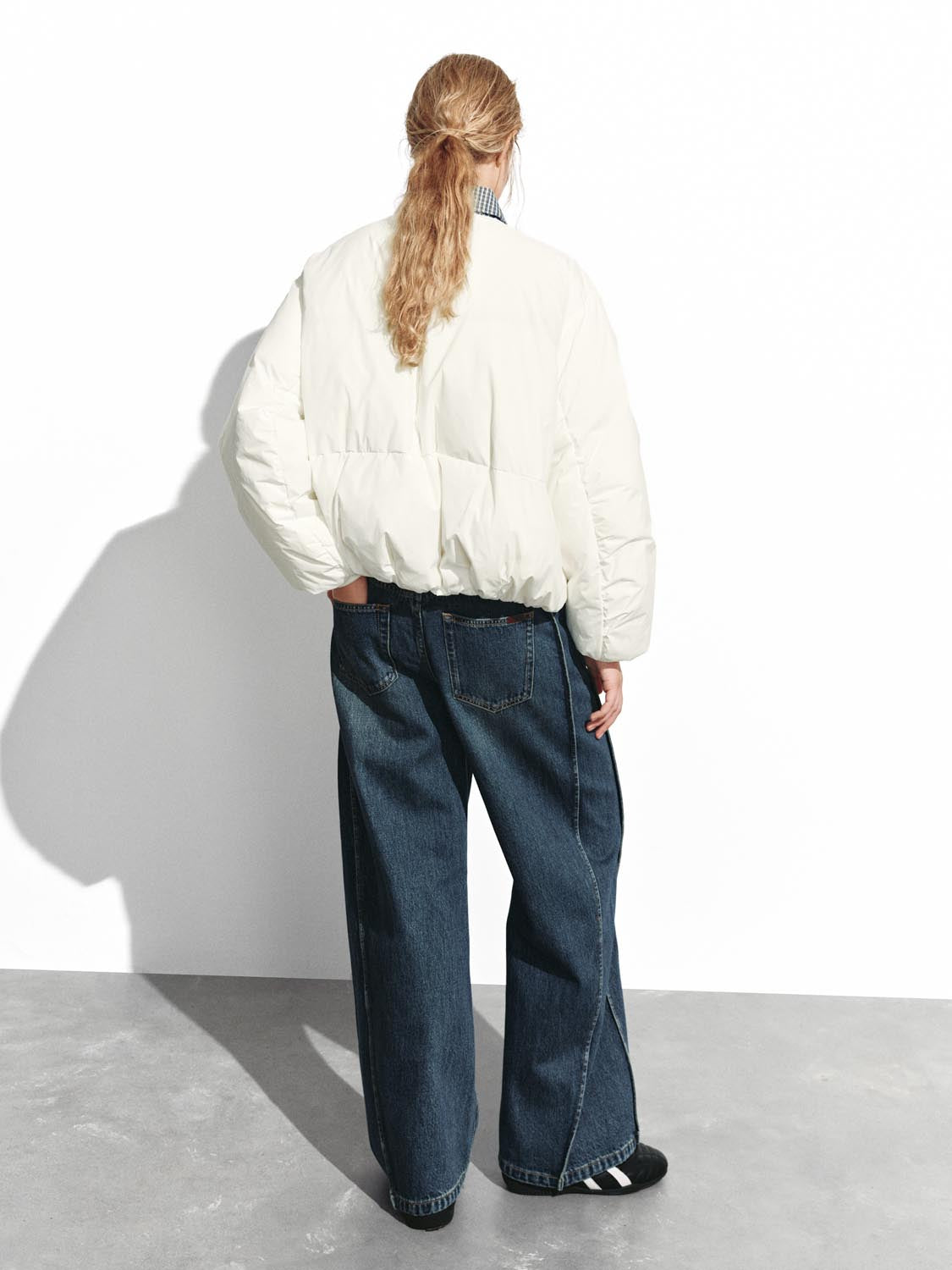 Gradient Barrel Leg Jeans - Image 4