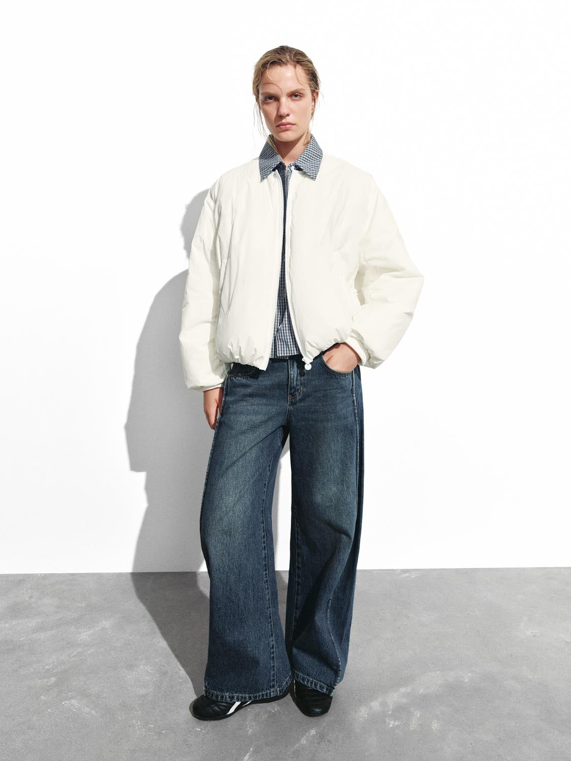 Gradient Barrel Leg Jeans - Image 6