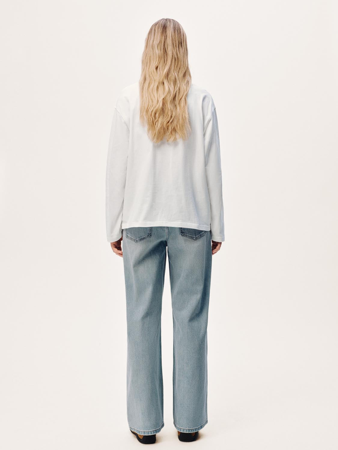 Bow Detail Wide Leg Jeans - Image 4